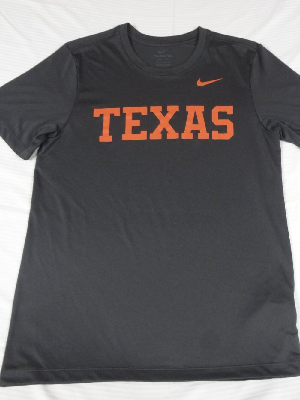 NIKE DRI-FIT UNIVERSITY OF TEXAS LONGHORNS - GRAY MEDIUM ATHLETIC T-SHIRT L940